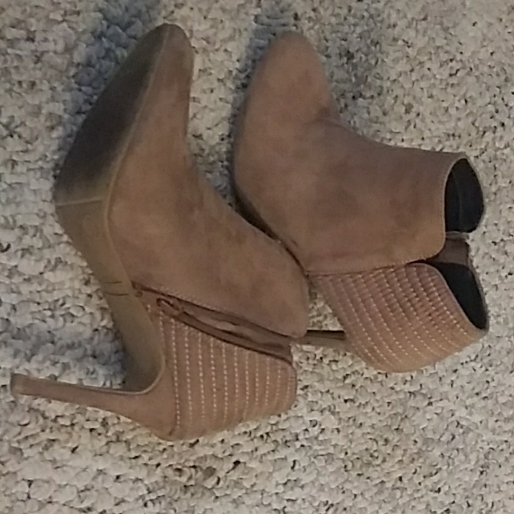 💗Tan Attention Shoes💢 - Picture 7 of 8